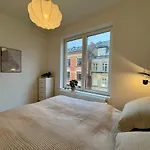 Stunning Premium Flat With Private Rooftop
