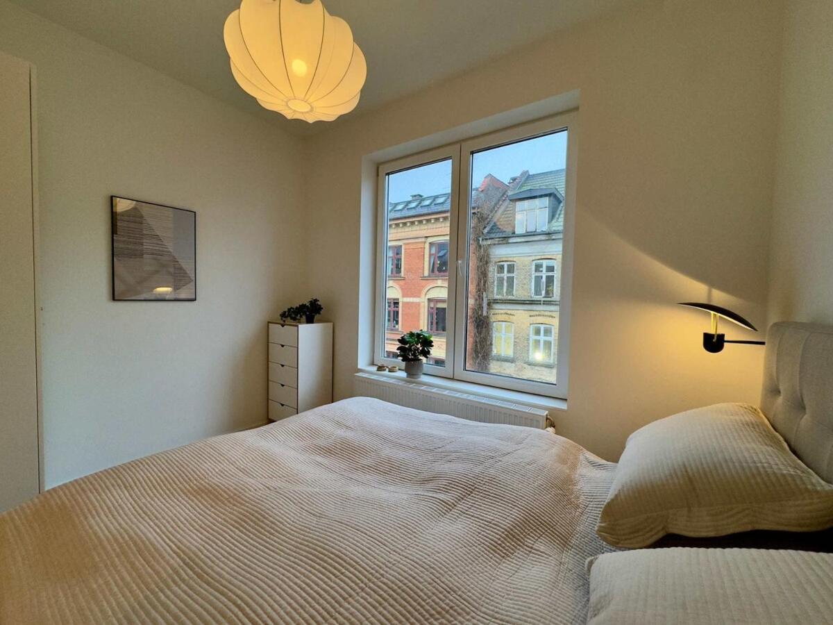 Stunning Premium Flat With Private Rooftop Apartment