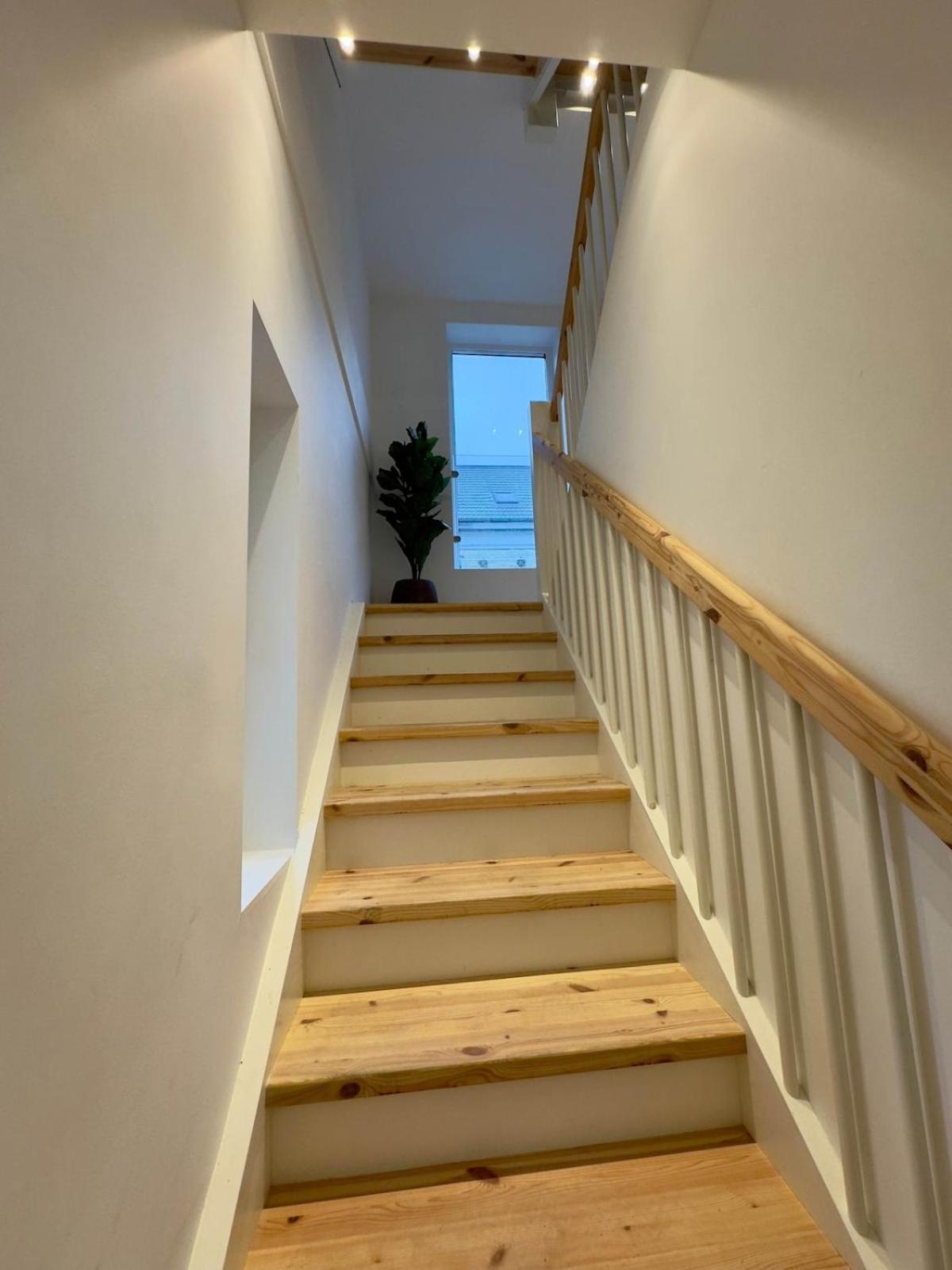 Stunning Premium Flat With Private Rooftop *