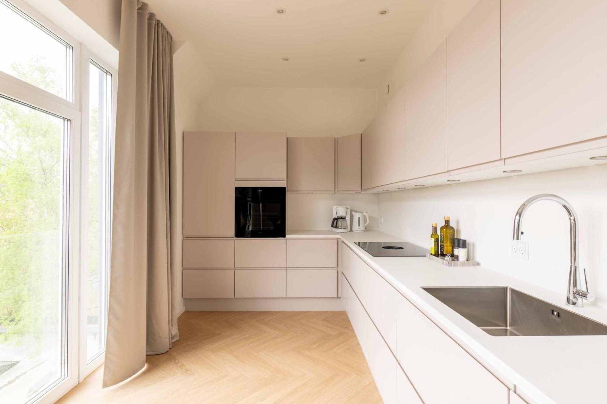 Stunning Premium With Private Rooftop Lejlighed